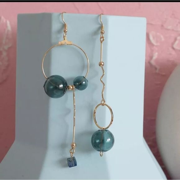 Gold titanium and green blown glass artisan asymmetrical boho art earrings new - Picture 1 of 8